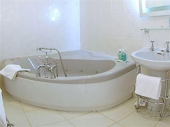 Barclay House Cottages Лу Экстерьер фото